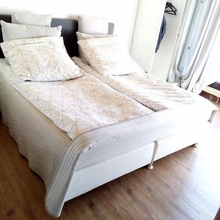 Bames Badurach Metzingen Stuttgart Apartamento Bad Urach Exterior foto